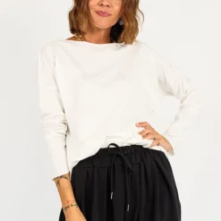 T-shirt over taglio laser